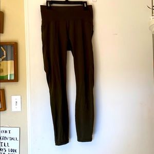 Lululemon olive colored legging